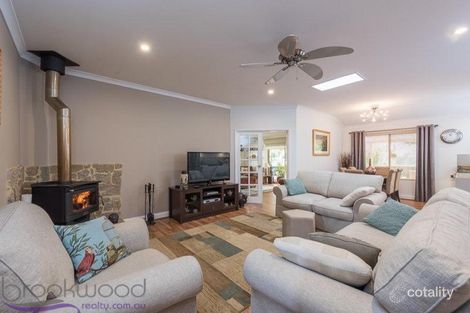 Property photo of 28 Laslett Circle Mundaring WA 6073