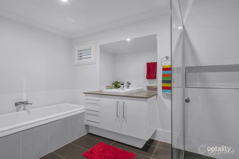 10 Sovereign Pl, Bridgeman Downs, QLD 4035