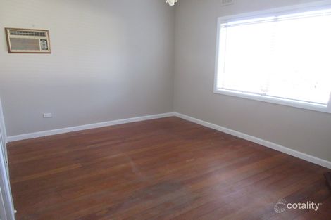 Property photo of 10 Yallourn Street Ardeer VIC 3022