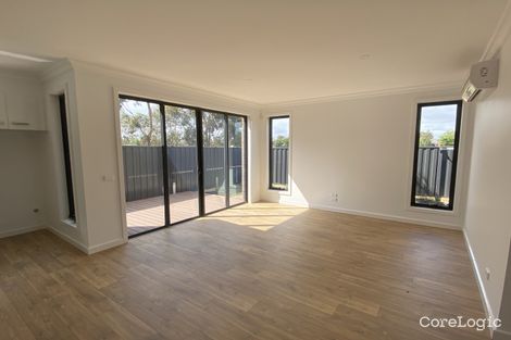 Property photo of 1/15 Waterside Close Hoppers Crossing VIC 3029