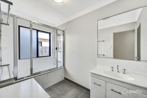 Property photo of 23 Whitehaven Way Mount Low QLD 4818
