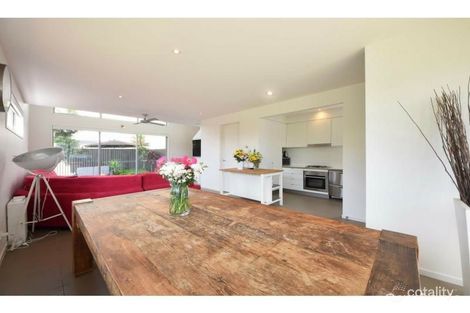 Property photo of 30 Lakefront Crescent Varsity Lakes QLD 4227