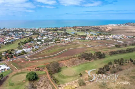 Property photo of 4 Golf View Drive Coral Cove QLD 4670