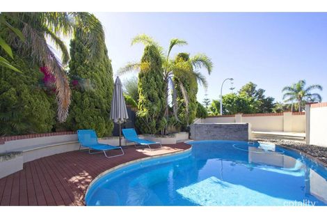 25 Peppermint Cres, Ballajura, WA 6066