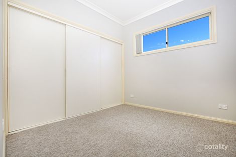 Property photo of 2/12 Wallace Road Fernhill NSW 2519