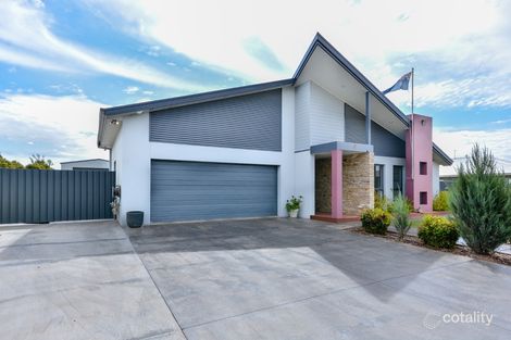 Property photo of 4 Ellendon Place Leeton NSW 2705