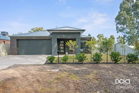 63 Sullivan St, Ascot, VIC 3551