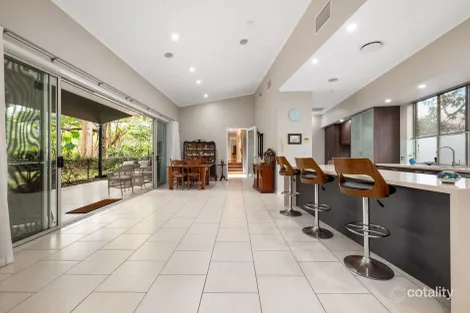 Property photo of 1555 Logan Road Mount Gravatt QLD 4122