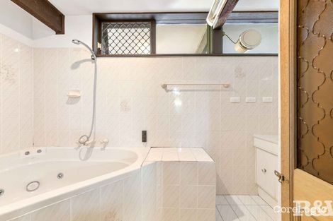 38 Bayline Dr, Point Clare, NSW 2250