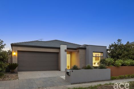 Property photo of 15 Lindholme Way Williams Landing VIC 3027