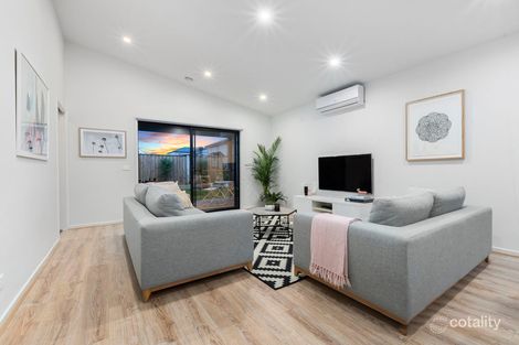 Property photo of 18 Squadron Road Point Cook VIC 3030