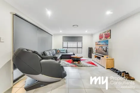 Property photo of 7 Dowie Drive Claymore NSW 2559