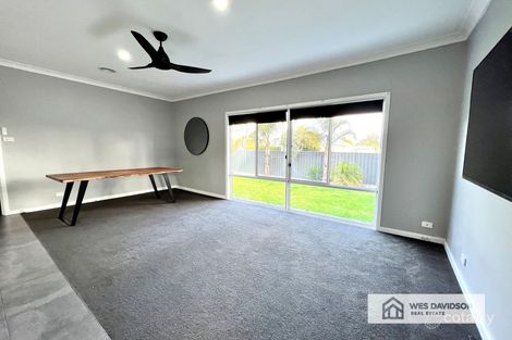 Property photo of 2 Young Street Horsham VIC 3400