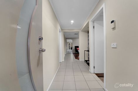 Property photo of 31 Danfield Drive Tarneit VIC 3029