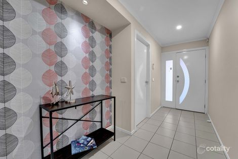Property photo of 31 Danfield Drive Tarneit VIC 3029