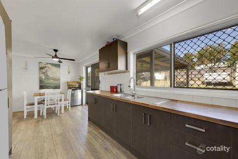Property photo of 15 Barellan Parade Qunaba QLD 4670