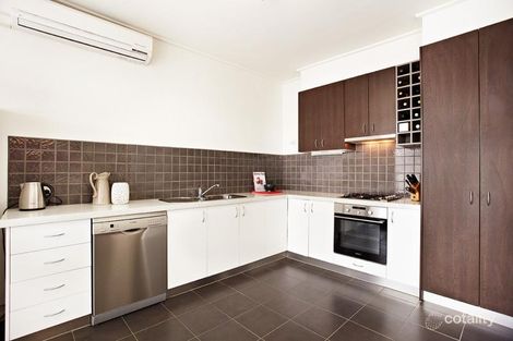 2/117 Tennyson St, Elwood, VIC 3184