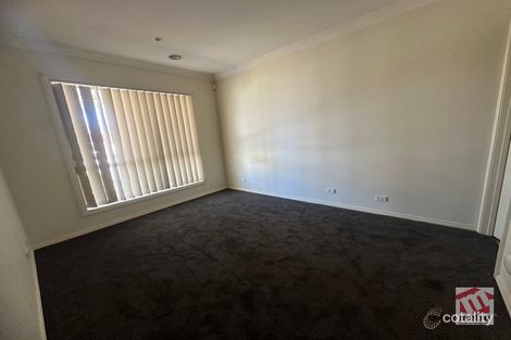 Property photo of 30 Strabane Way Hampton Park VIC 3976