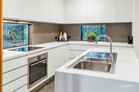 Property photo of 1/10 Tawarri Crescent Burleigh Heads QLD 4220