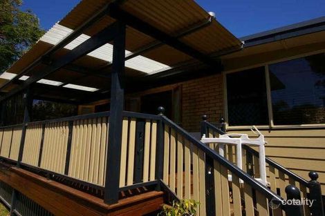 2 Gibson St, Beachmere, QLD 4510