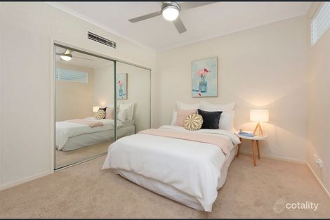 Property photo of 9/86 Pembroke Road Coorparoo QLD 4151