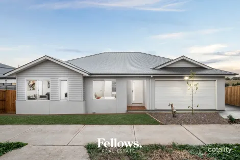 9 Coconut St, Drouin, VIC 3818