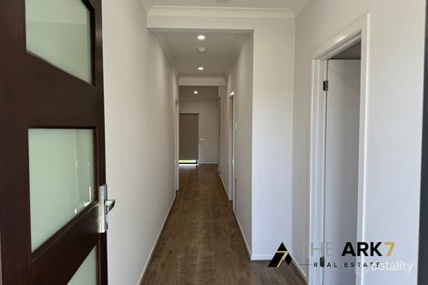 Property photo of 45 Frontier Circuit Tarneit VIC 3029