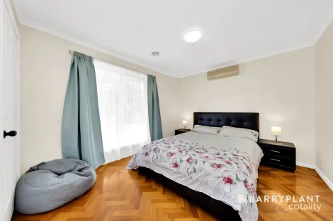 Property photo of 2 The Point South Morang VIC 3752