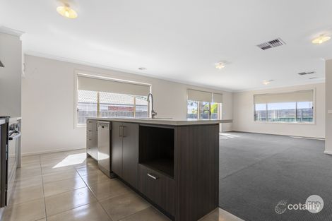 Property photo of 2/21 Wood Street Long Gully VIC 3550