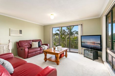 Property photo of 18 Ashley Avenue Farmborough Heights NSW 2526