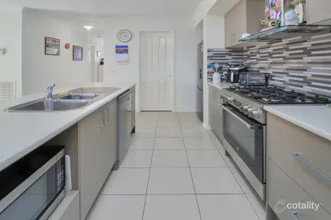Property photo of 22 Phoebes Way Eastwood VIC 3875
