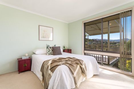 Property photo of 18 Ashley Avenue Farmborough Heights NSW 2526