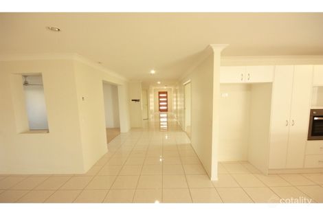 Property photo of 8 Bilgola Place Blacks Beach QLD 4740
