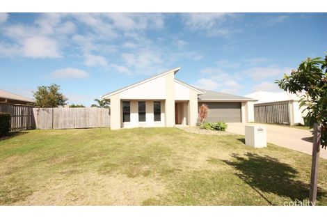 Property photo of 8 Bilgola Place Blacks Beach QLD 4740