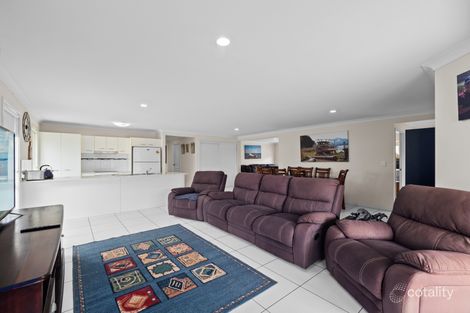 Property photo of 3 Oakvale Avenue Holmview QLD 4207