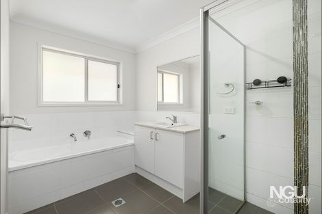 Property photo of 11 Cooper Way Spring Mountain QLD 4300