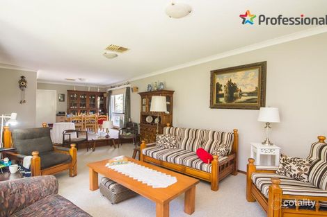 Property photo of 4 Haslemere Drive Mount Nasura WA 6112