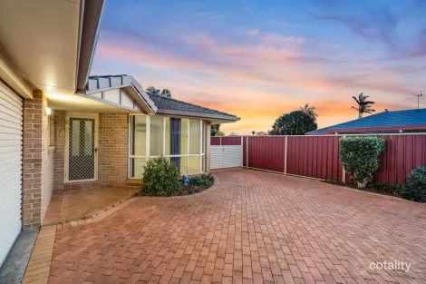 Property photo of 2/8 Constable Place Tuncurry NSW 2428
