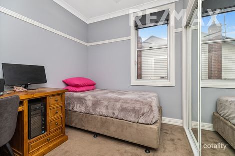 Property photo of 11 Macquarie Street Mount Austin NSW 2650