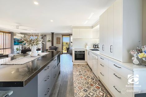 17 Hardie St, Lakes Entrance, VIC 3909