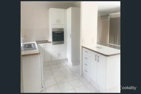 Property photo of 36 Cumberland Drive Varsity Lakes QLD 4227