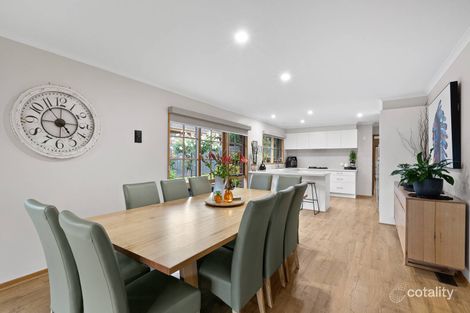 Property photo of 2 Thomas Lawford Place Croydon Hills VIC 3136
