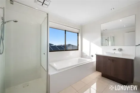 Property photo of 25 Daylily Drive Keysborough VIC 3173