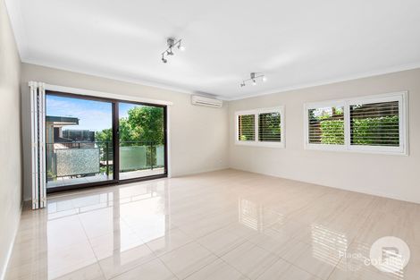 Property photo of 1/24A Crescent Road Hamilton QLD 4007