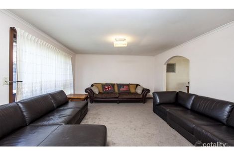 Property photo of 14 Christina Court Avondale Heights VIC 3034