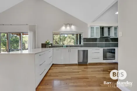 Property photo of 22 Ranson Drive Roelands WA 6226