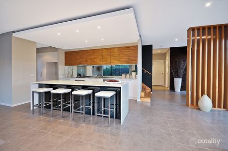 Property photo of 8 Evelyn Way St Helena VIC 3088