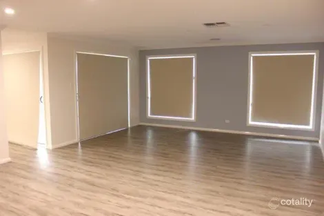 Property photo of 16 Chang Avenue Lloyd NSW 2650