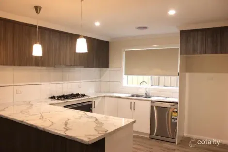 Property photo of 16 Chang Avenue Lloyd NSW 2650