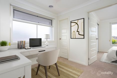 Property photo of 32 Fairbridge Road Point Cook VIC 3030